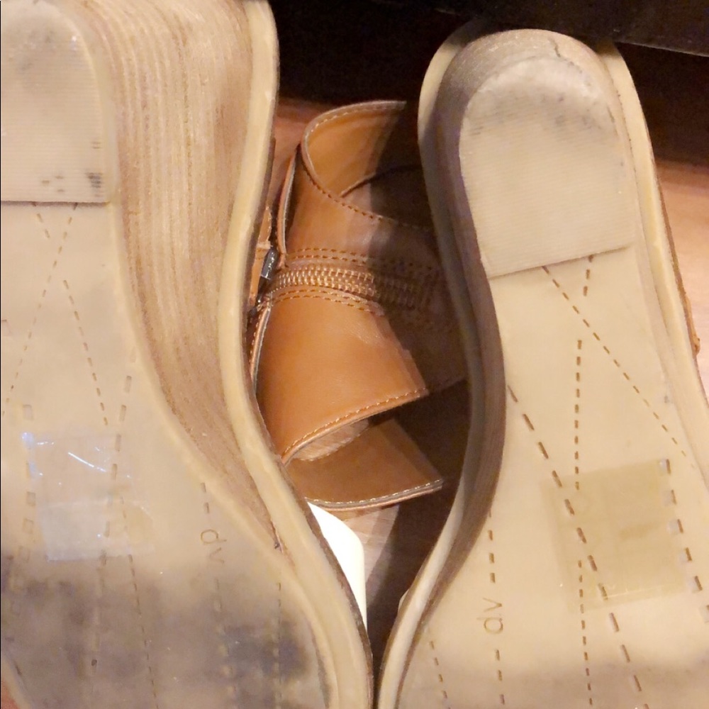 Shoes - Picture 3 of 4